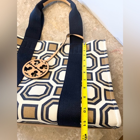 TORY BURCH Canvas and Leather Tote Bag Leather Logo Bag Charm EUC - Picture 14 of 16